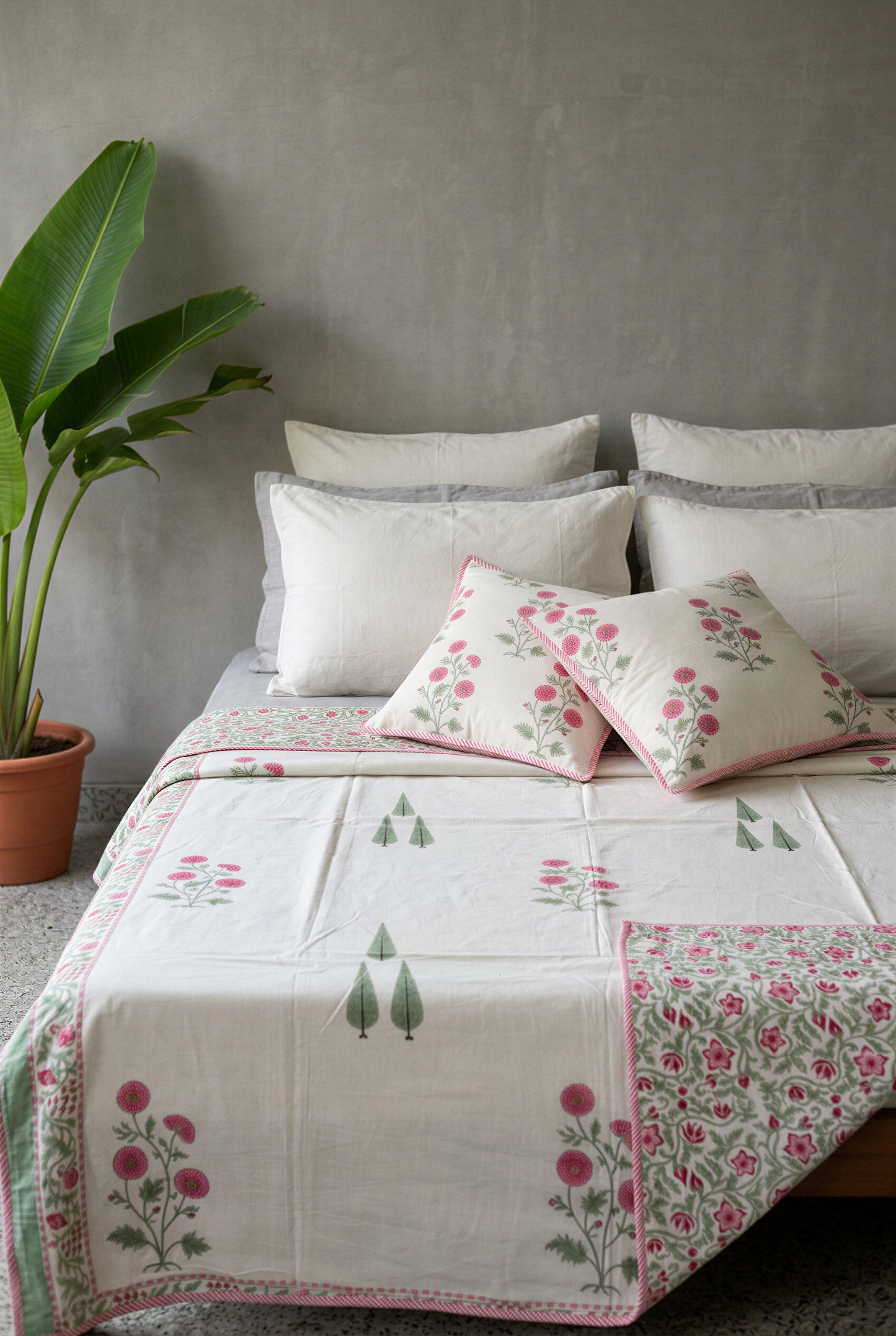 Rose Tapestry — photo 2